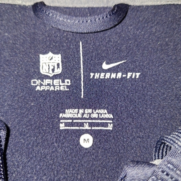 A Nike Therma-fit official NFL Chicago Bears hoodie in a men's size medium. - Picture 3 of 7